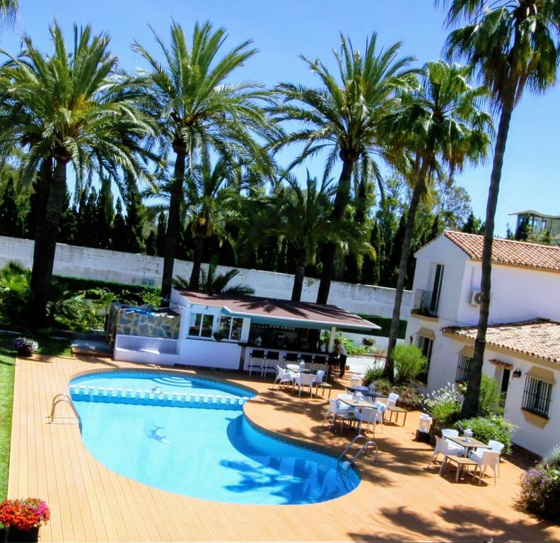 Banus Lodge Marbella Exterior photo